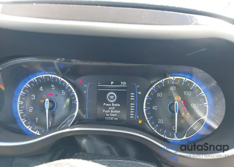 2019 Chrysler Pacifica Touring L из США, поврежденный, VIN 2C4RC1BG5KR643726